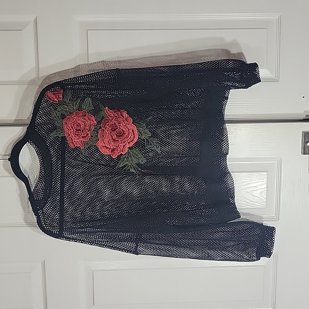 Fishnet black long sleeves T-shirt with red roses